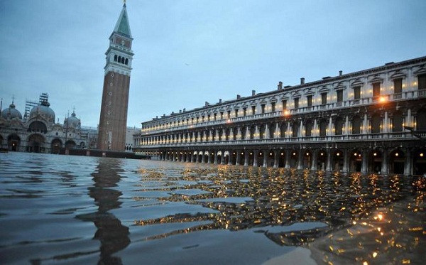 Acqua alta a Venezia. Marea a 149 cm